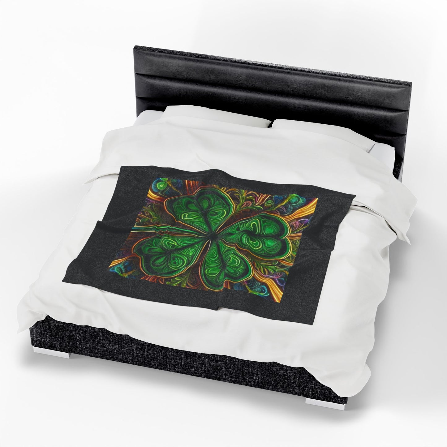 Shamrock Design Velveteen Plush Blanket, Cozy Home Decor, St. Patrick's Day Gift, Soft Throw Blanket, Green Blanket for Kids & Adults